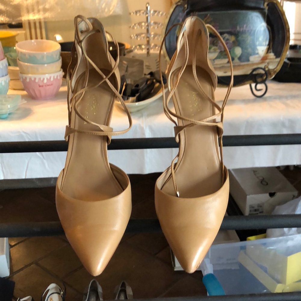 Lord and Taylor wrap around low heels